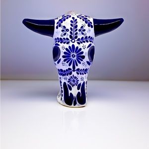 EMPTY decorative bottle Los azulejos trophy head ceramic